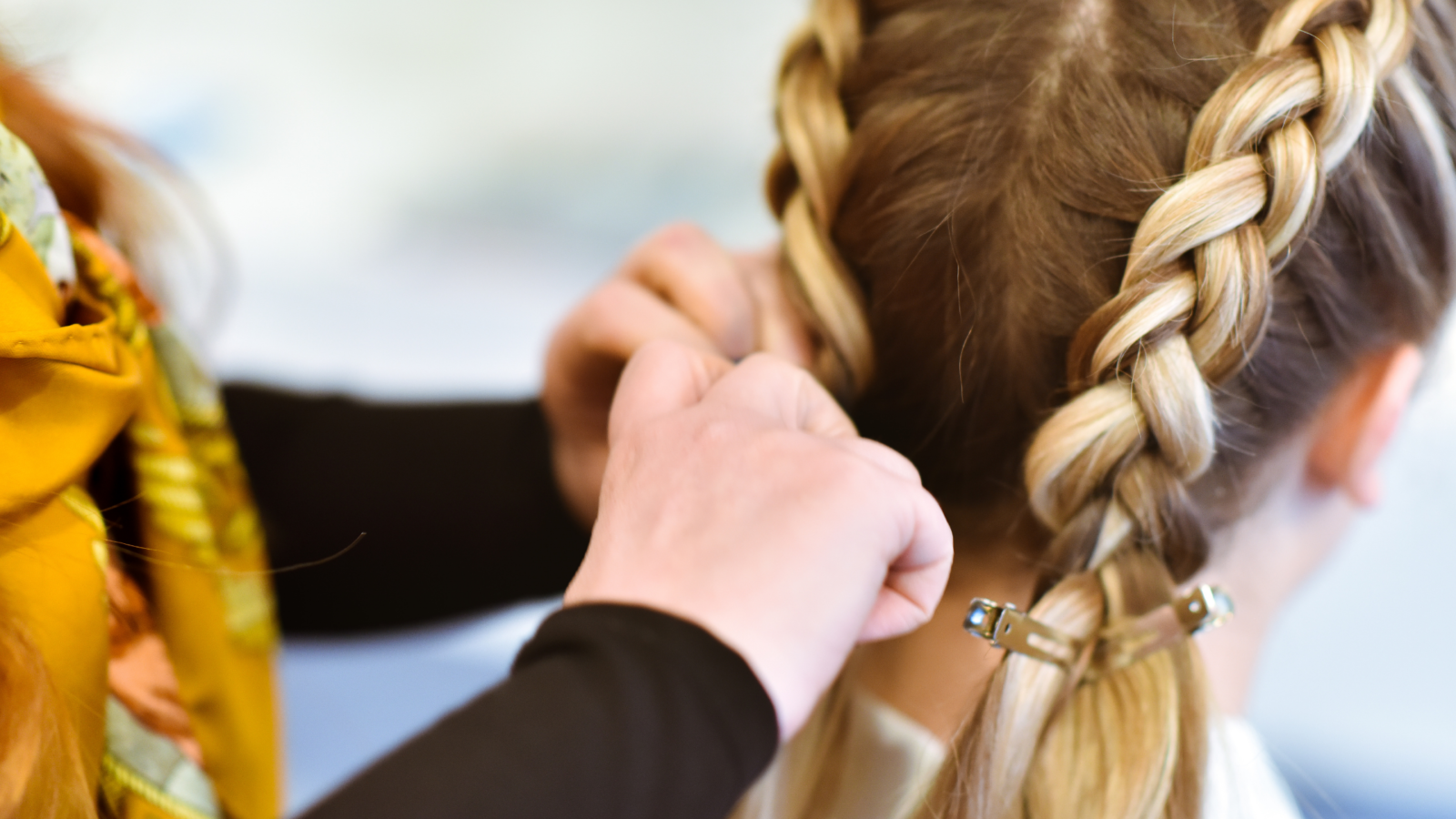 4. Tips for Preventing Head Lice in Blonde Hair - wide 3